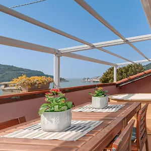  Apartment The Boat House Portovenere Italy
