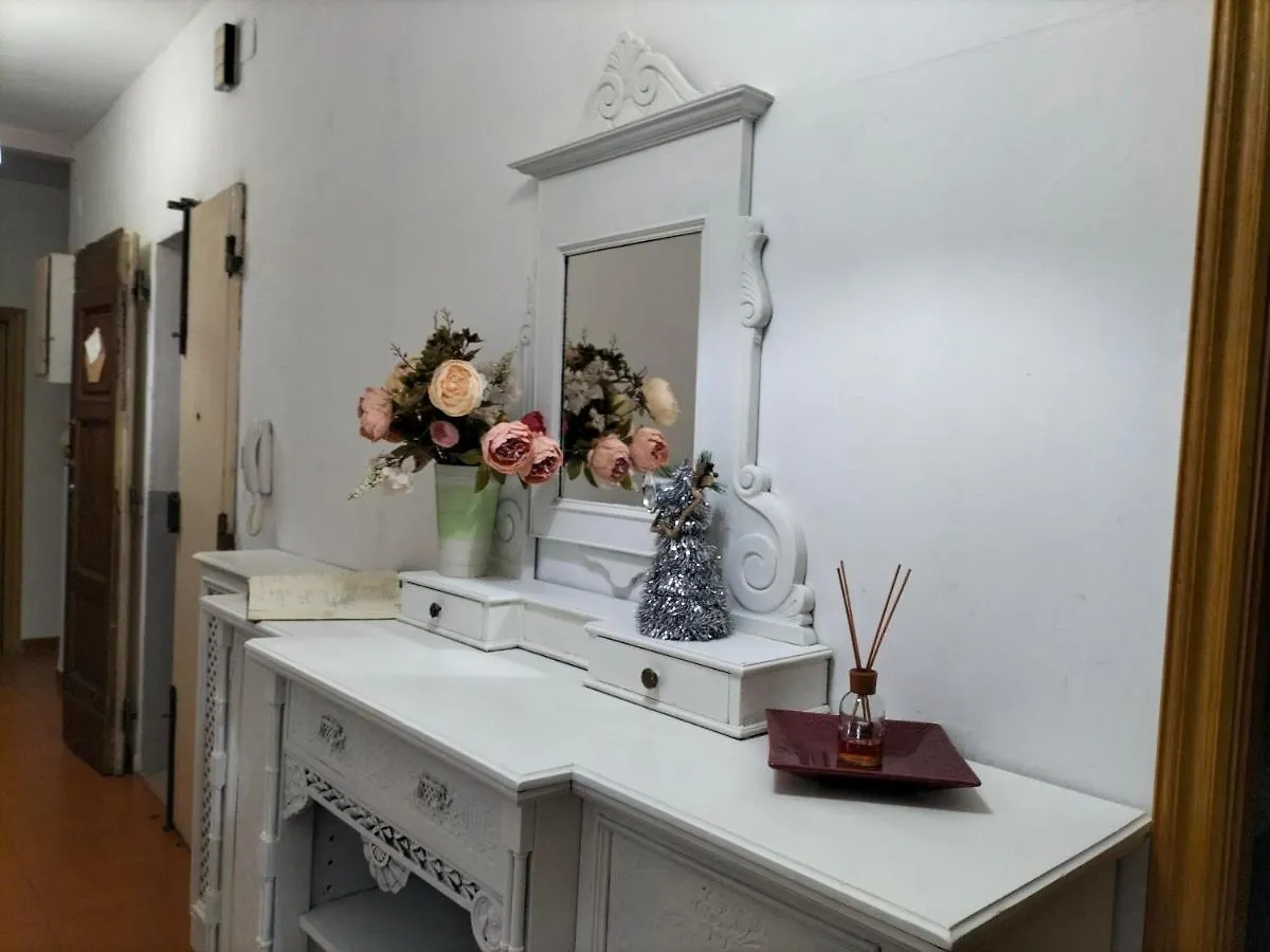 Appartamento Con Terrazza In Santa Maria Novella Florence Apartment